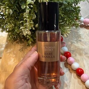 Victoria's Secret Bare Vanilla Spray